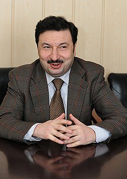 Владимир Мау 