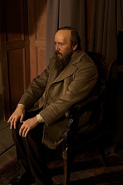 Евгений Миронов — как Достоевский на портрете работы Василия Перова