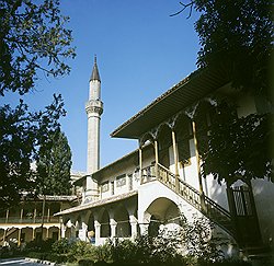 Музей "Ларишес" накопил истории на целый полуостров 