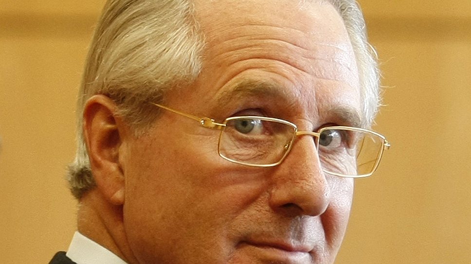 Бывший главный почтмейстер Германии Клаус Цумвинкель — еще одна видная жертва немецких охотников за налоговыми уклонистами