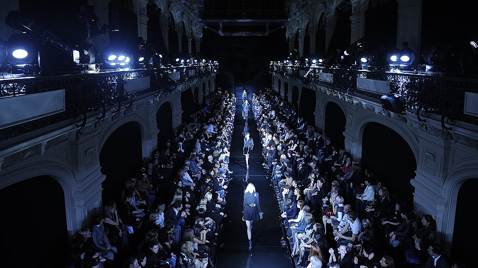 2009 год. Показ Armani в ГУМе