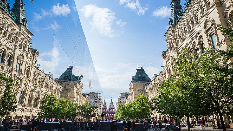2013 год. Показ Dior на Красной площади