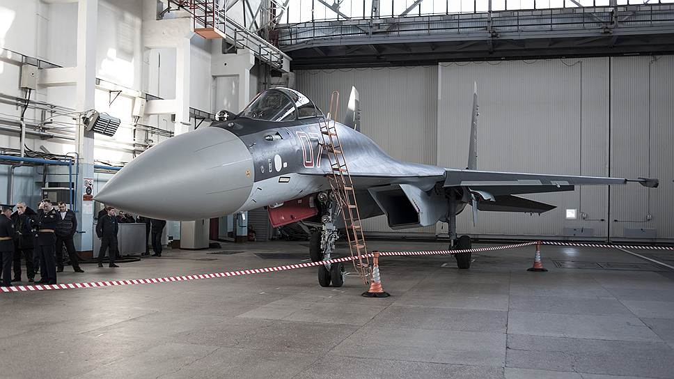 Церемония передачи готовых истребителей Су-35С Министерству обороны на КНААЗ им. Ю.А. Гагарина