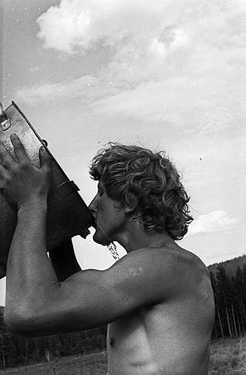 Этот снимок фотограф назвал просто: "Жажда", 1976 год