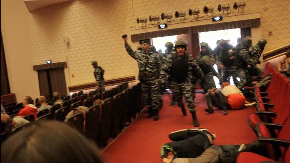 "Не верь! Не бойся! Не работай!"