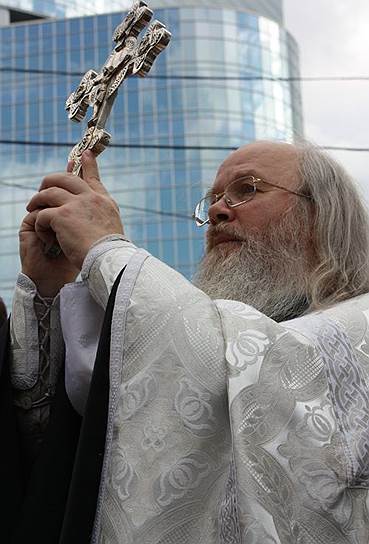 Протоиерей Владимир Волгин, настоятель храма