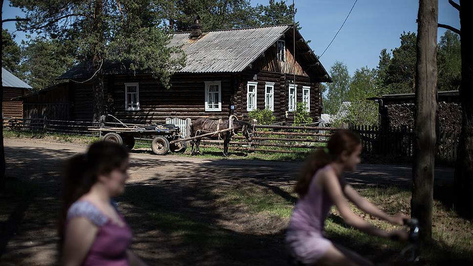 Если в поселке больше сотни жителей — значит, неподалеку проходит федеральная трасса