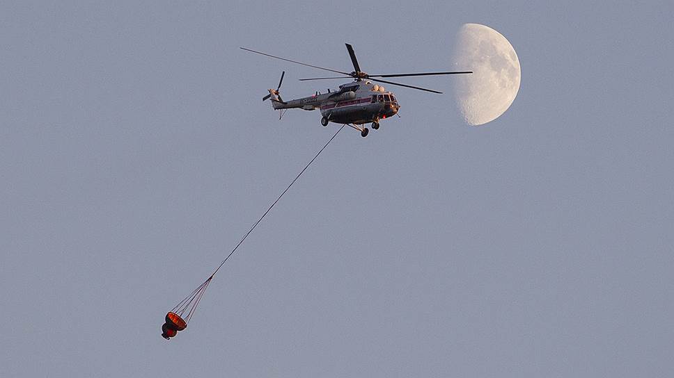 К пожарным вертолетам в Конаковском районе уже привыкли