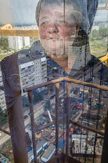 Ей сверху видно все — рабочее место Натальи Скобелевой находится на высоте около 50 метров