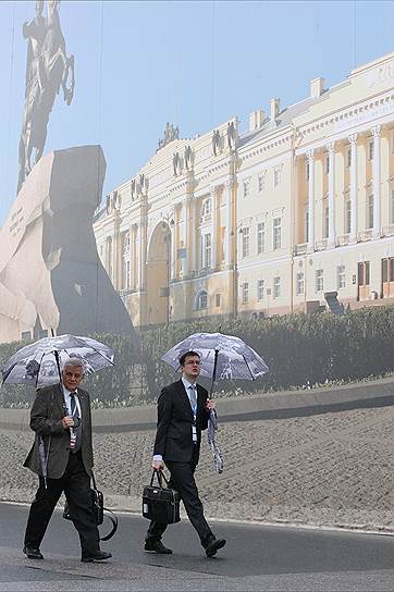 Питерский форум, как утверждают организаторы, хорош при любой погоде