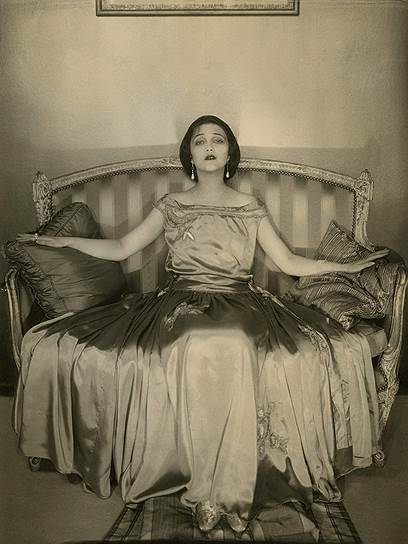 Актриса Джетта Гоудал в сатиновом платье Lanvin. 1923 год