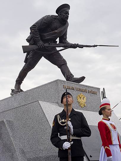 Памятник "Штыковая атака" в Гусеве Калининградской области (бывший Гумбиннен)
