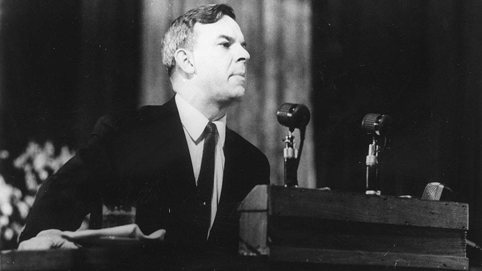 Председатель КГБ (1963-1967 годы) Владимир Семичастный докладывал ЦК по квотному вопросу  