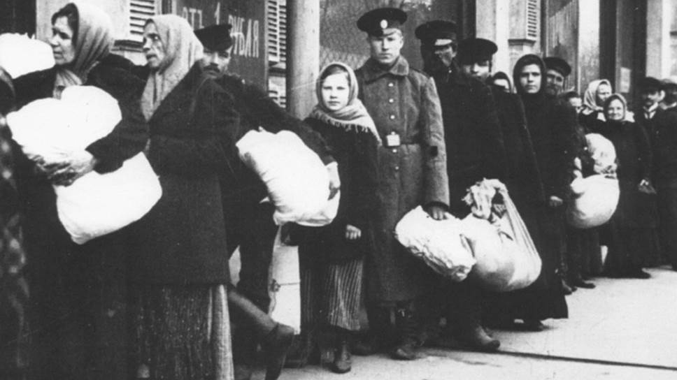 Очереди в ломбард ушли в прошлое, но сами ломбарды пережили и царский режим, и революцию, и капитализм   