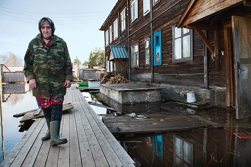 Только в Сысольском районе из-за поднятия воды на реке Большая Визинга были подтоплено 66 жилых домов. В ближайших к Сыктывкару поселках вода пришла в 91 дом