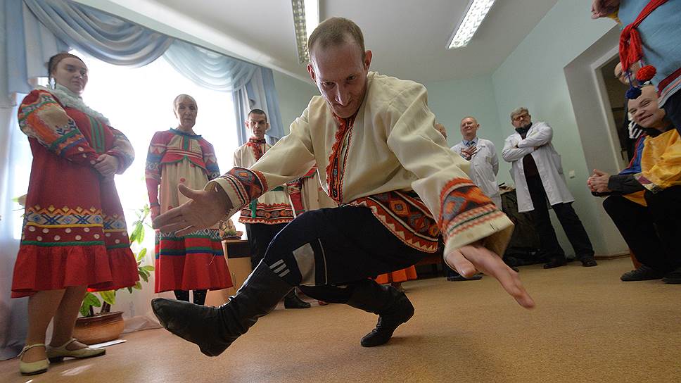 "Танцевальная терапия" — тоже часть программы реабилитации