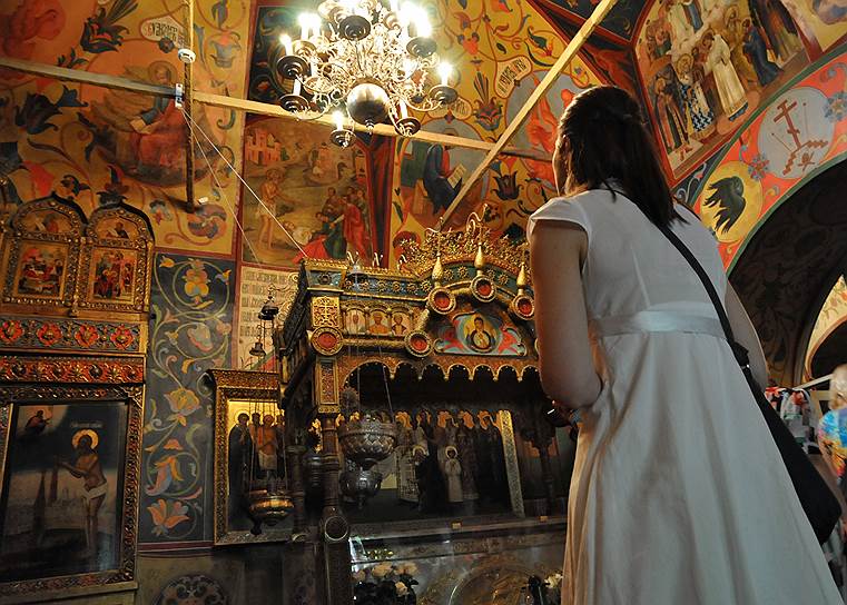 От разноцветия росписи в соборе захватывает дух. Убранство так разнообразно, что даже узоры не повторяются