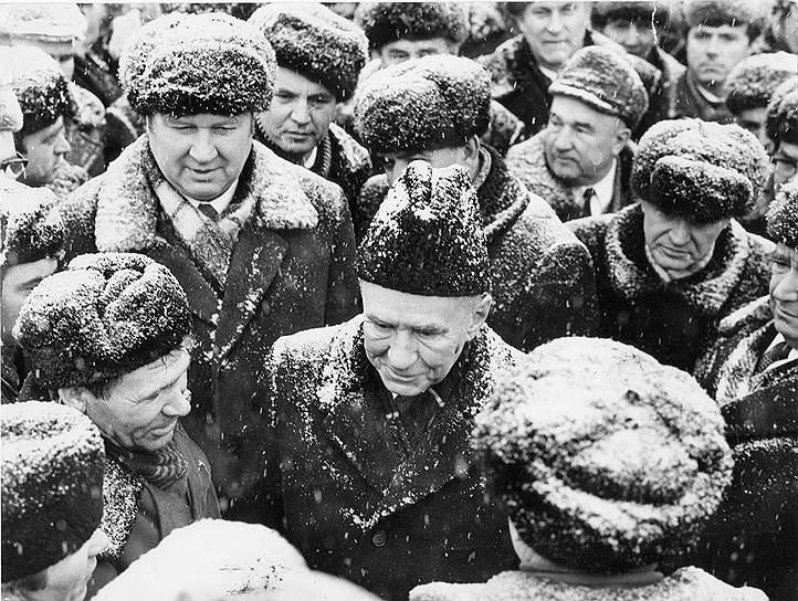 Встреча председателя Совмина СССР Алексея Косыгина с трудящимися. 1970