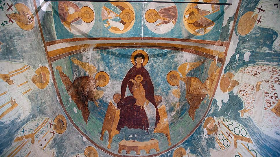 Образ Богородицы в храме один из главных