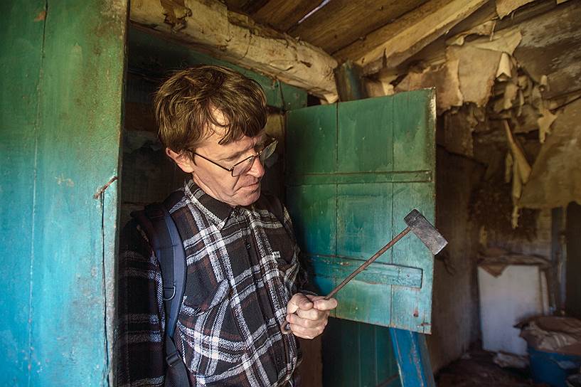 В заброшенных, но не разграбленных по причине островного положения избах сохранились интересные предметы старины вроде этого паяльника