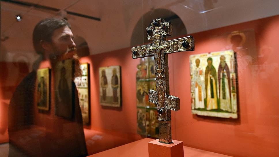 При умелом уходе иконы могут жить больше 300 лет