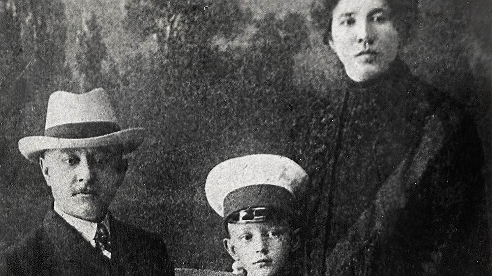Родители с детства отдавали маленького Мишу Шолохова в лучшие учебные заведения  