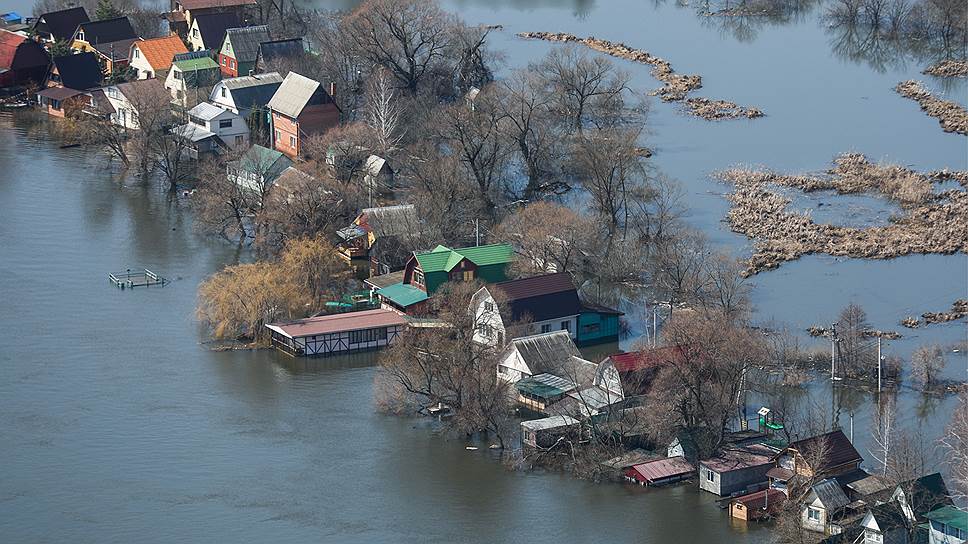 Река Подгорная у города Калач Воронежской области поднялась на 6,5 метра