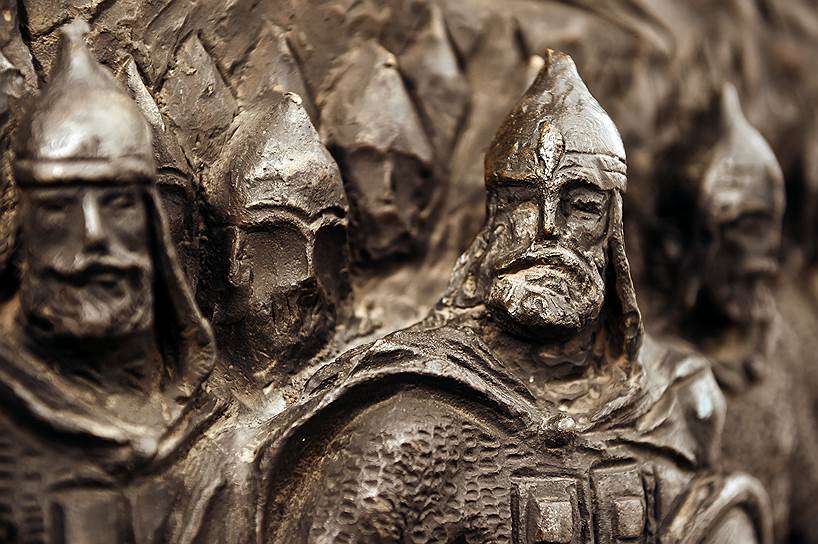 Символы козельской стойкости по всему городу