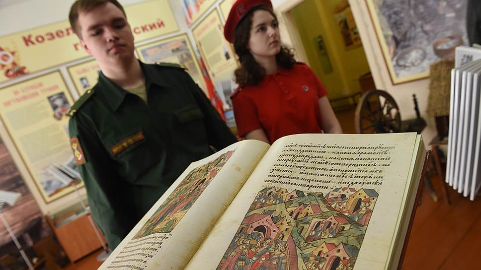 Кадеты и юнармейцы 3-й школы знают историю обороны города от монголов наизусть