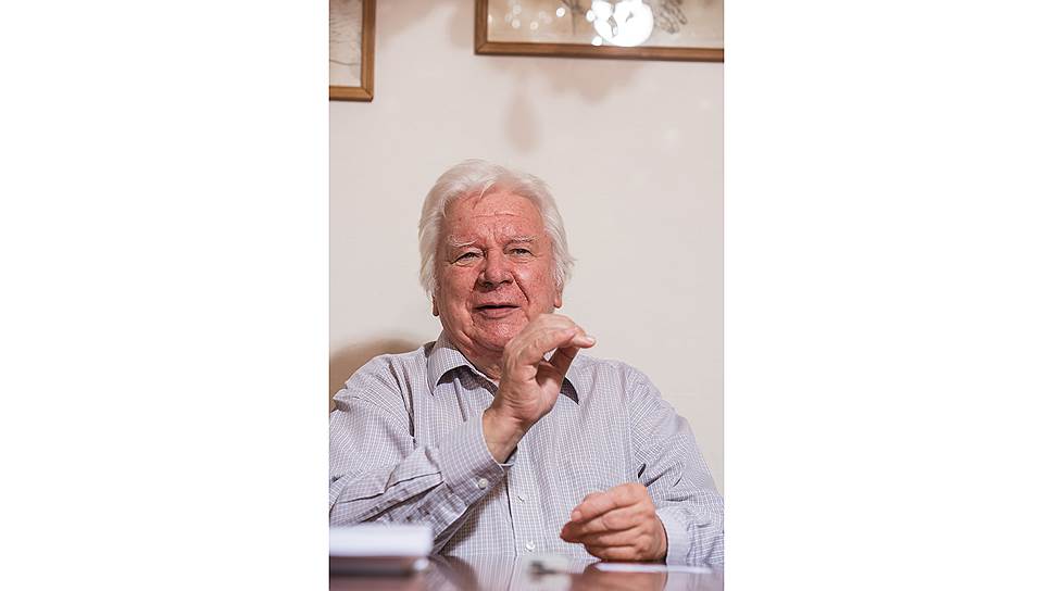 В 1963-м Владимир Евгеньевич окончил Новосибирский государственный университет