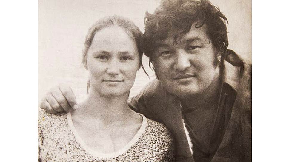 Молодожены Елена и Арсен Бейсембиновы