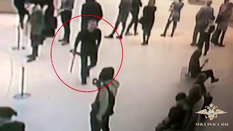 Проход по музею с экспонатом 