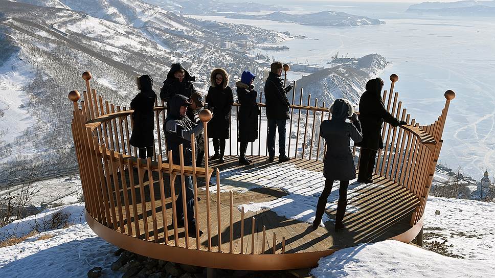 Такого вида, который открывается со смотровой площадки на Мишенной сопке, больше нигде нет