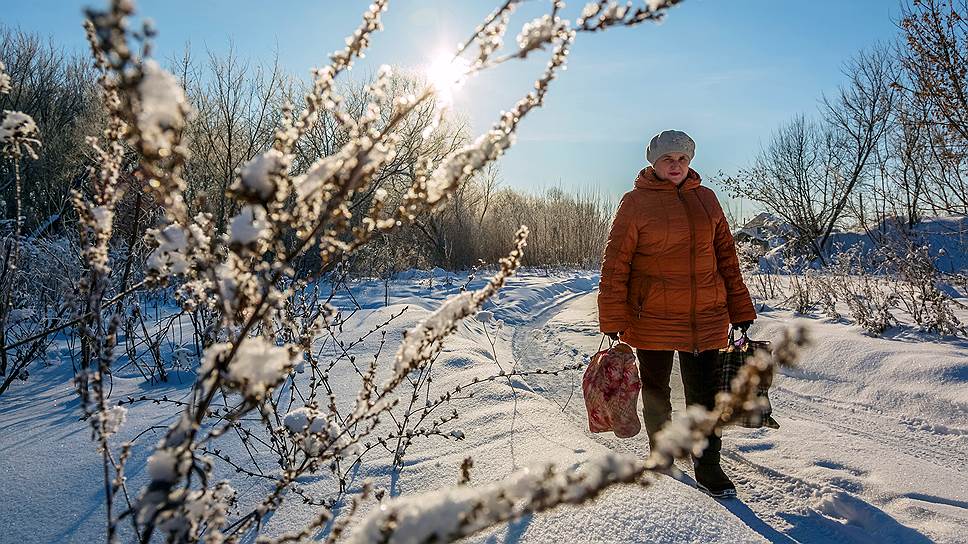 По утрам Татьяна обычно не завтракает. В семь часов в магазин привозят хлеб, и надо успеть купить его для подопечных