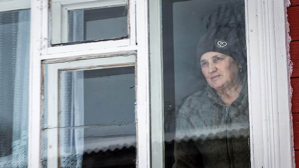 На ее попечении 9 бабушек от 72 до 80 лет. Их нельзя оставить