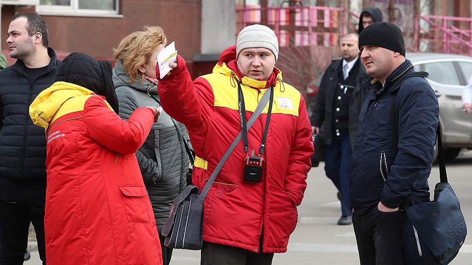 Более 6 тысяч человек (это сотрудники транспорта, полиции, Росгвардии и ГИБДД) «делали все, чтоб минимизировать неудобства» пассажиров. Не все, правда, это оценили