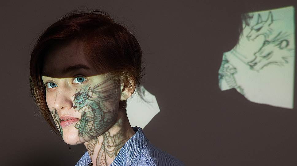 Косплейер Екатерина Еремина и ее персонаж во время фотопректа