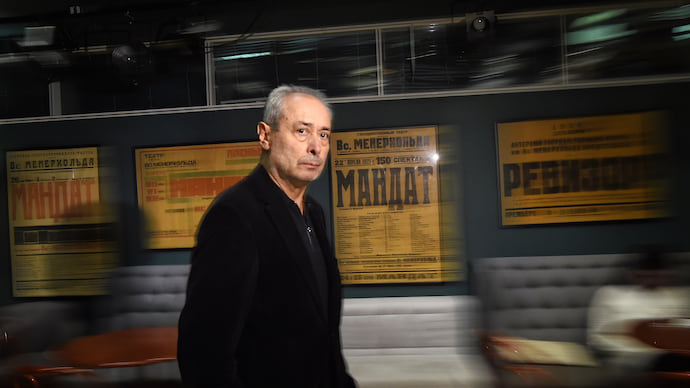 «Нужно заманивать молодых в театр»