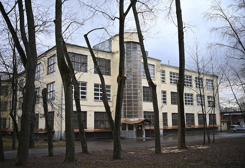 Конструктивистский Первый корпус академии