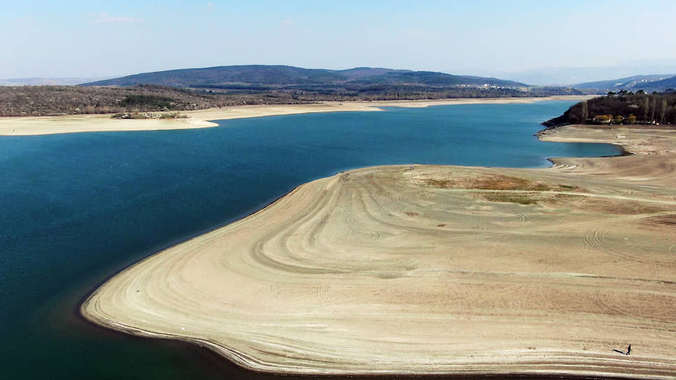 Вид на Симферопольское водохранилище
