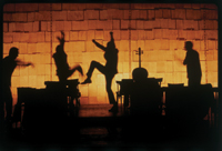 За актерами маячит тень Шостаковича