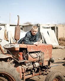 Парадокс: нефть не сделала смеловцев более счастливыми или богатыми