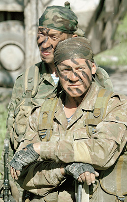 Русские и таджики в Таджикистане вместе ходят в разведку