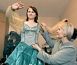 На паркете Лена будет выглядеть королевой