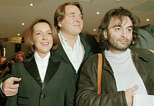 Гендиректор Первого канала Константин Эрнст с женой Ларисой Синельщиковой и директором кинопроизводста канала Джаником Файзиевым