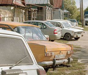 Кортеж паломников стал неотъемлемой частью лапшовского пейзажа