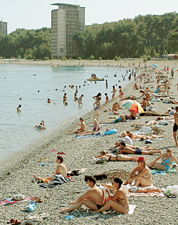 Пицунда - излюбленный курорт российских туристов