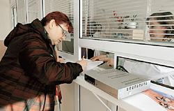 Цифровые приставки продают в Больших Березниках в отделении связи. Купить декодер можно в кредит