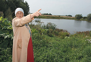 А соседний пруд приватизировали и извели! 