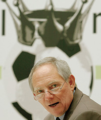 «Министр футбола» и МВД Вольфганг Шойбле отвечает за все